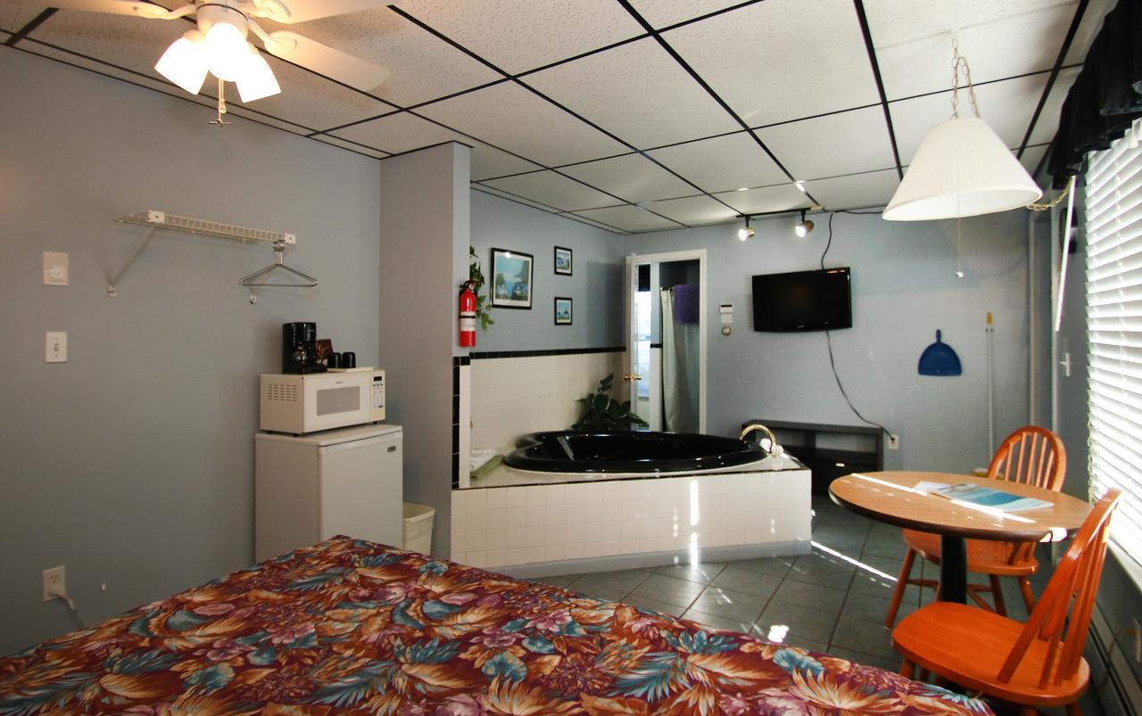Biarritz Motel & Suitesオールドオーチャードビーチ エクステリア 写真